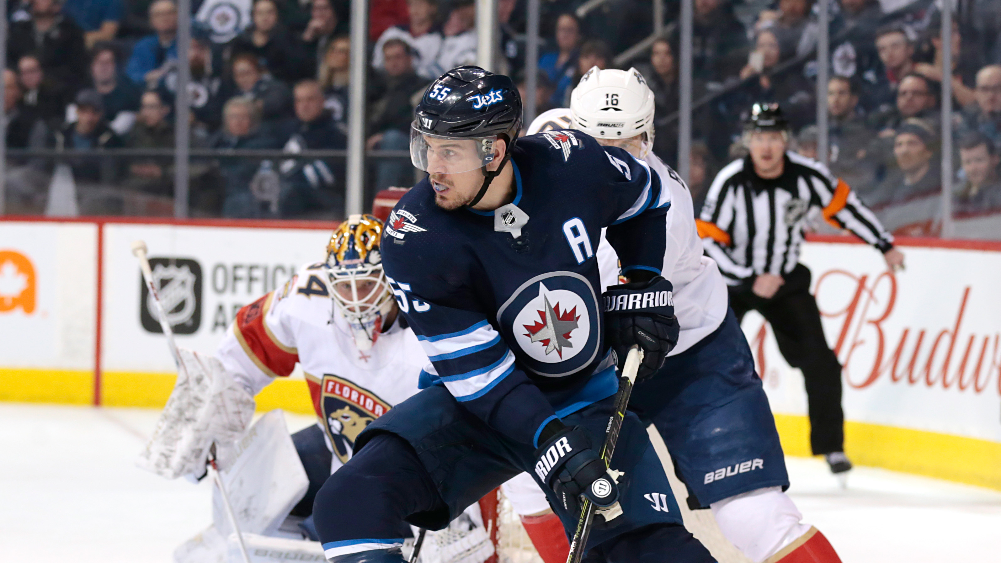 NHL profile photo on Winnipeg Jets player Mark Scheifele at a game