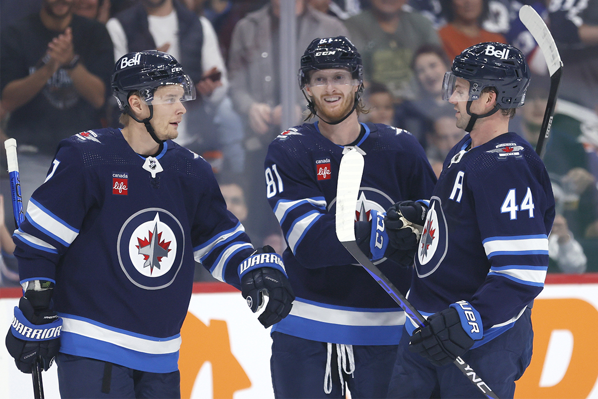 Winnipeg Jets top line leads win over Edmonton Oilers in pre