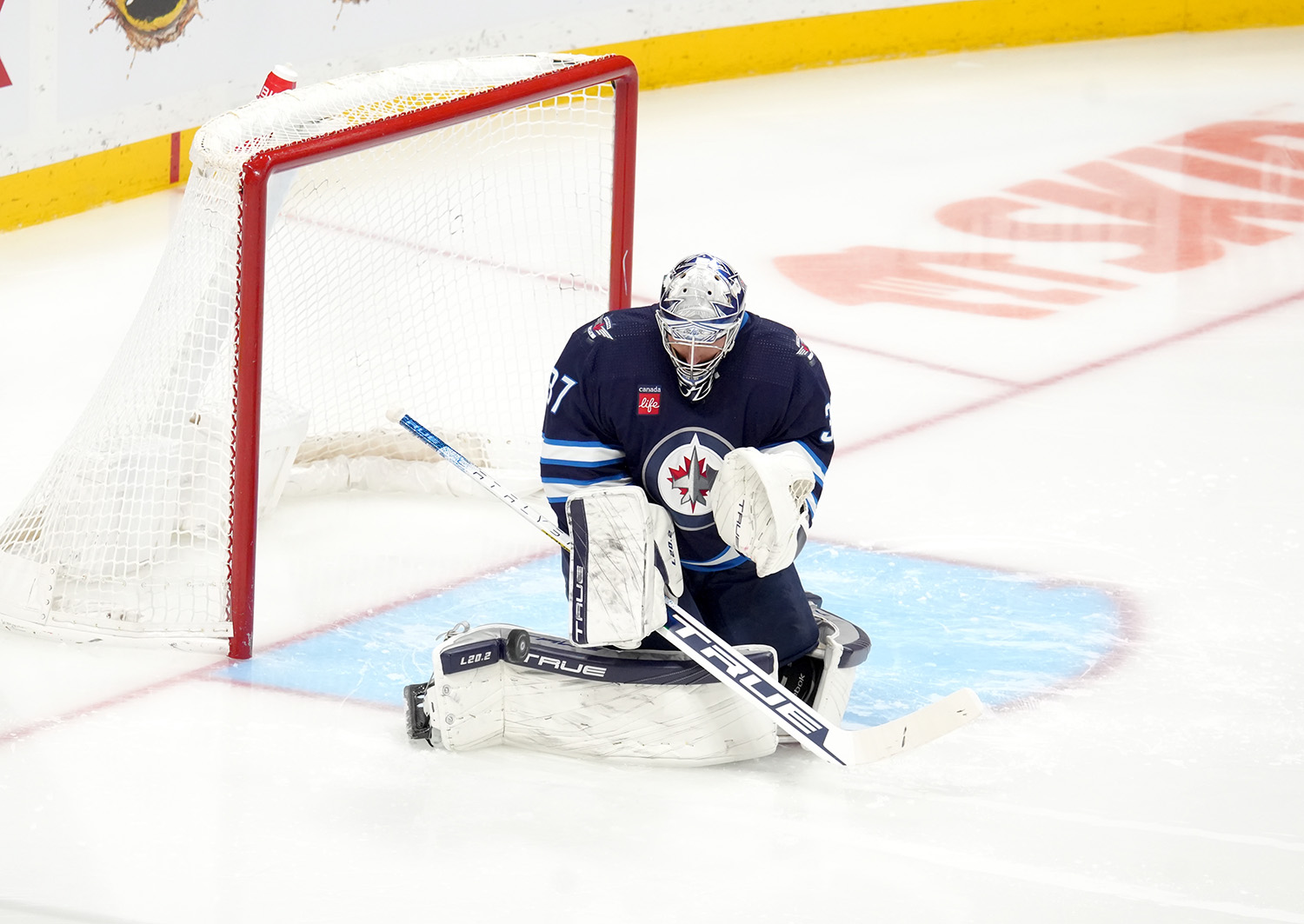 Connor Hellebuyck - Wikipedia